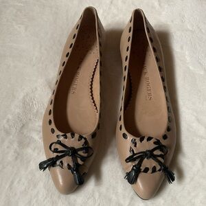 Jack Rogers Beige and Black Leather Pointed Toe Flats